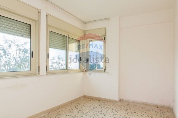 appartamento in vendita a Valverde(CT)