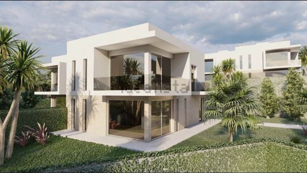 casa indipendente in vendita a Valverde(CT)