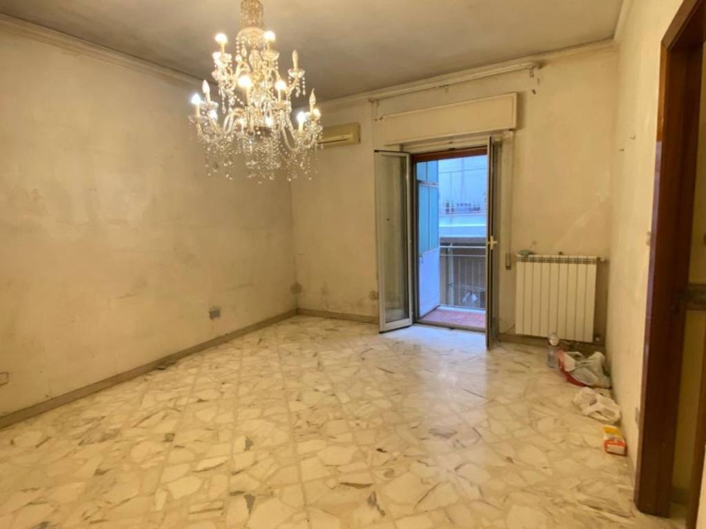 appartamento in vendita a Valverde(CT)