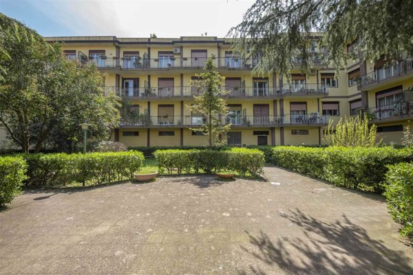 appartamento in vendita a Valverde(CT)