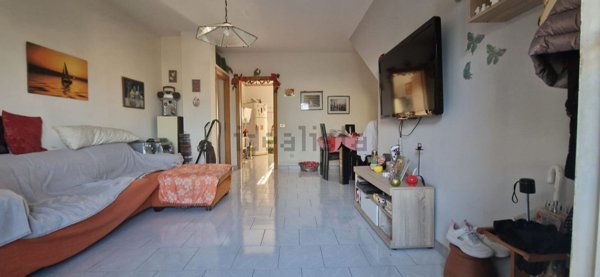 appartamento in vendita a Valverde(CT)