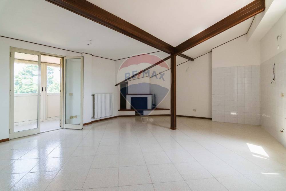 appartamento in vendita a Valverde(CT)