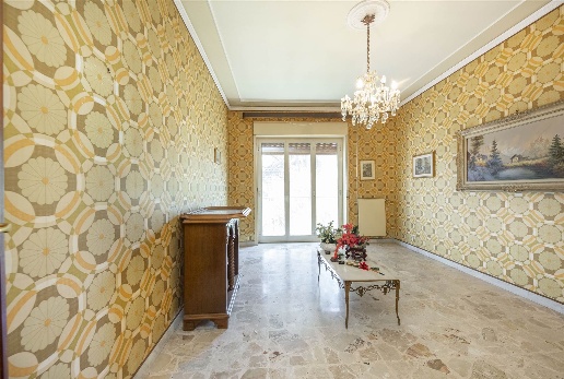 appartamento in vendita a Valverde(CT)