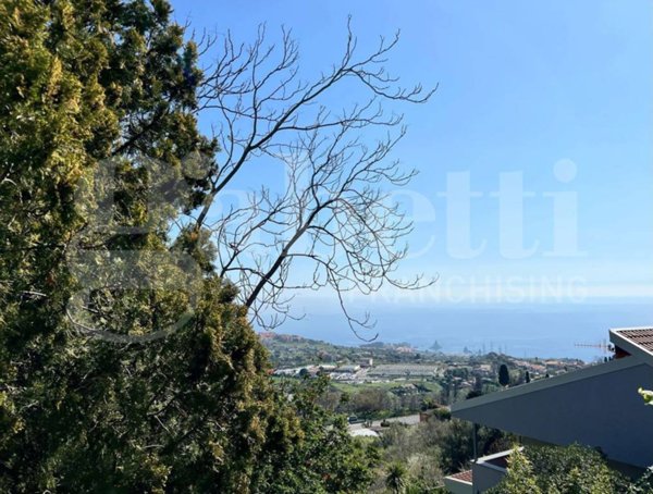 appartamento in vendita a Valverde(CT)