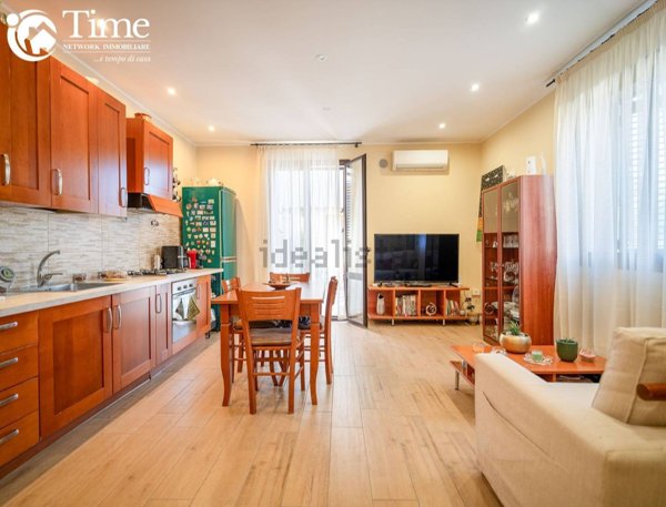 quadrivano in vendita a Valverde(CT)