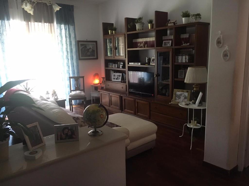 appartamento in vendita a Valverde(CT)