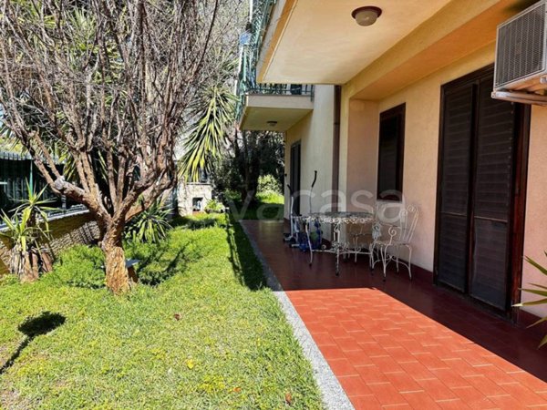 casa indipendente in vendita a Valverde(CT)