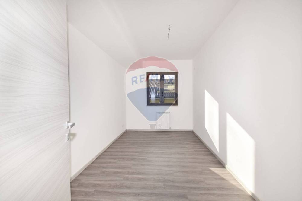 appartamento in vendita a Valverde(CT)