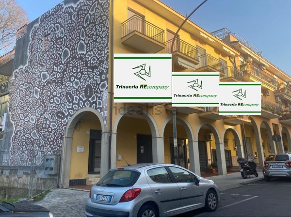 appartamento in vendita a Valverde(CT)