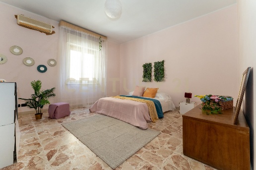 appartamento in vendita a Valverde(CT)