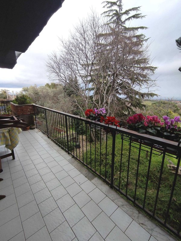 appartamento in vendita a Valverde(CT)