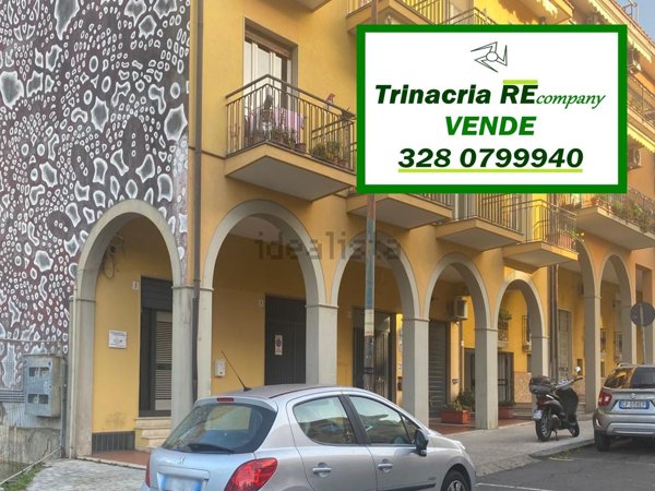 appartamento in vendita a Valverde(CT)