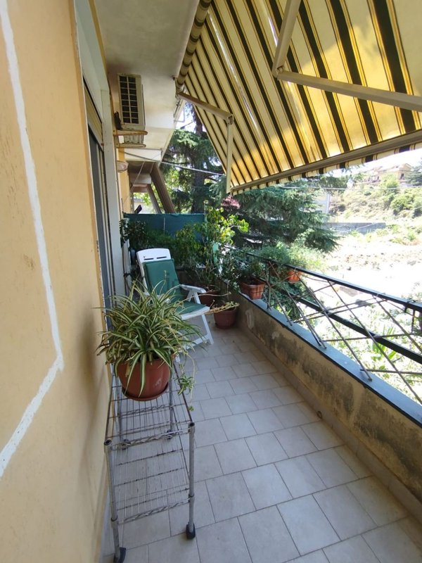 appartamento in vendita a Valverde(CT)