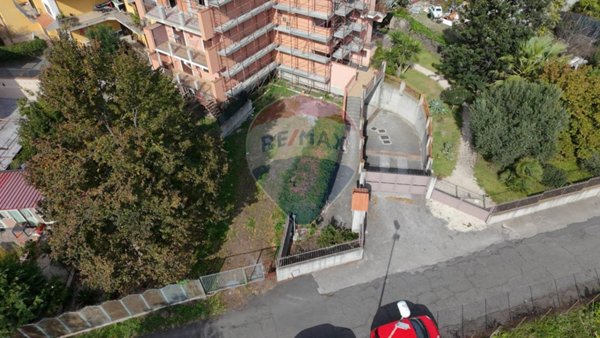 appartamento in vendita a Valverde(CT)