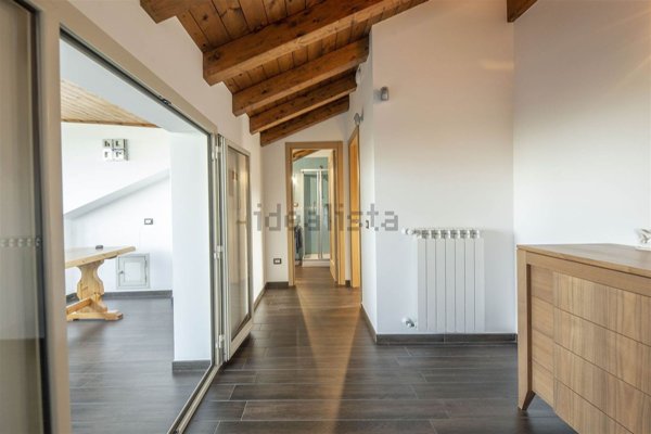 appartamento in vendita a Valverde(CT)