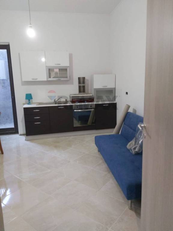 casa indipendente in vendita a Valverde(CT)