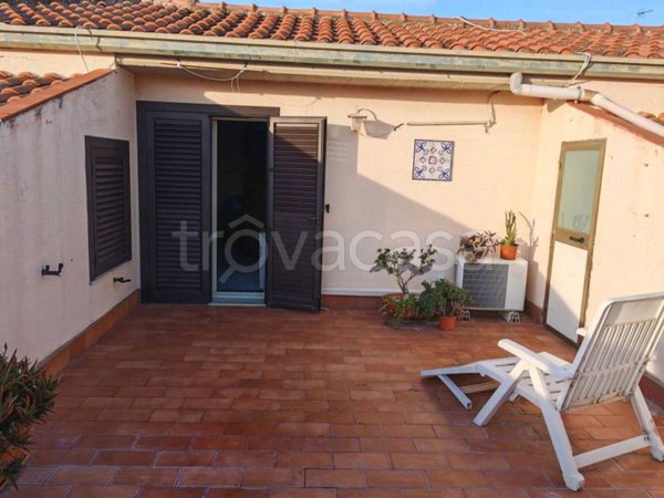 appartamento in vendita a Valverde(CT)