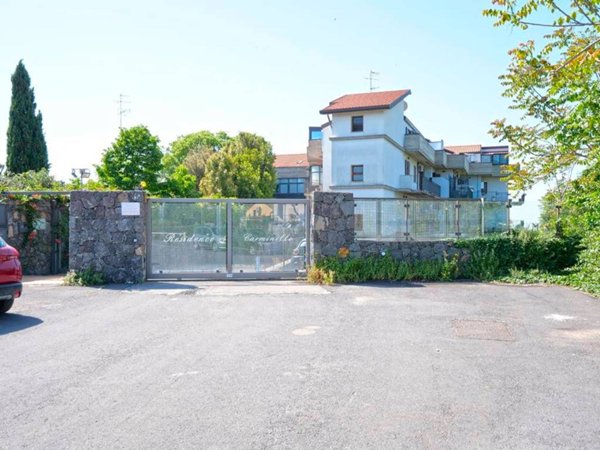 appartamento in vendita a Valverde(CT)