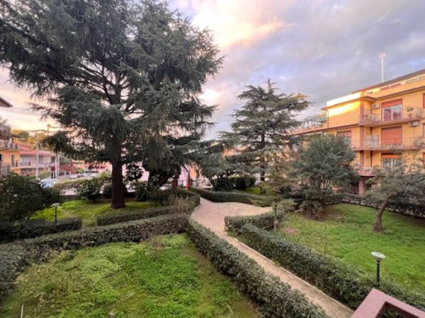 appartamento in vendita a Valverde(CT)