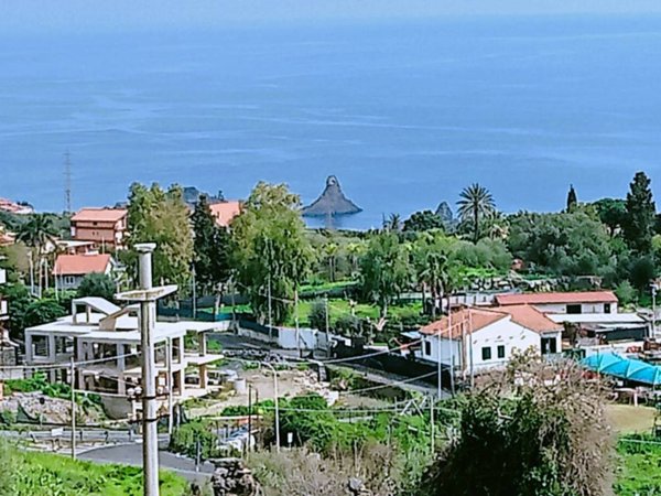 appartamento in vendita a Valverde(CT)