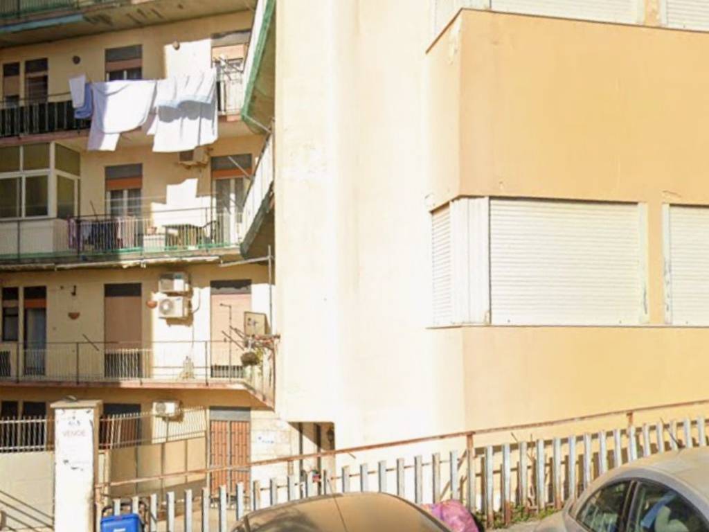 appartamento in vendita a Valverde(CT)