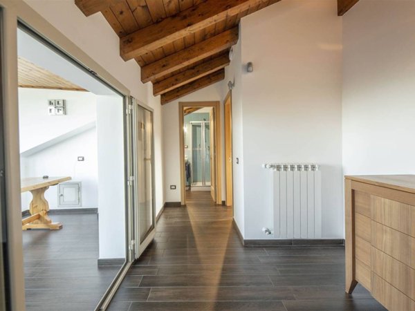 appartamento in vendita a Valverde(CT)