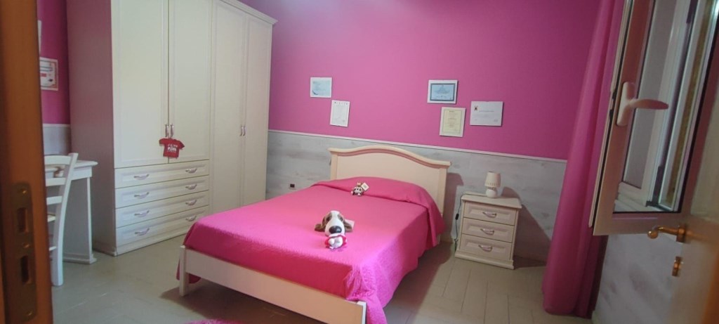 appartamento in vendita a Valverde(CT)