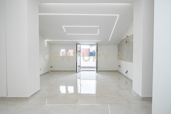 appartamento in vendita a Valverde(CT)