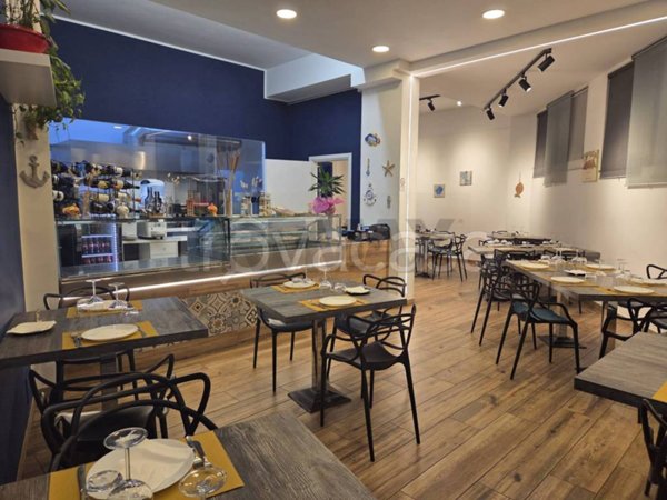 negozio in vendita a Valverde(CT)