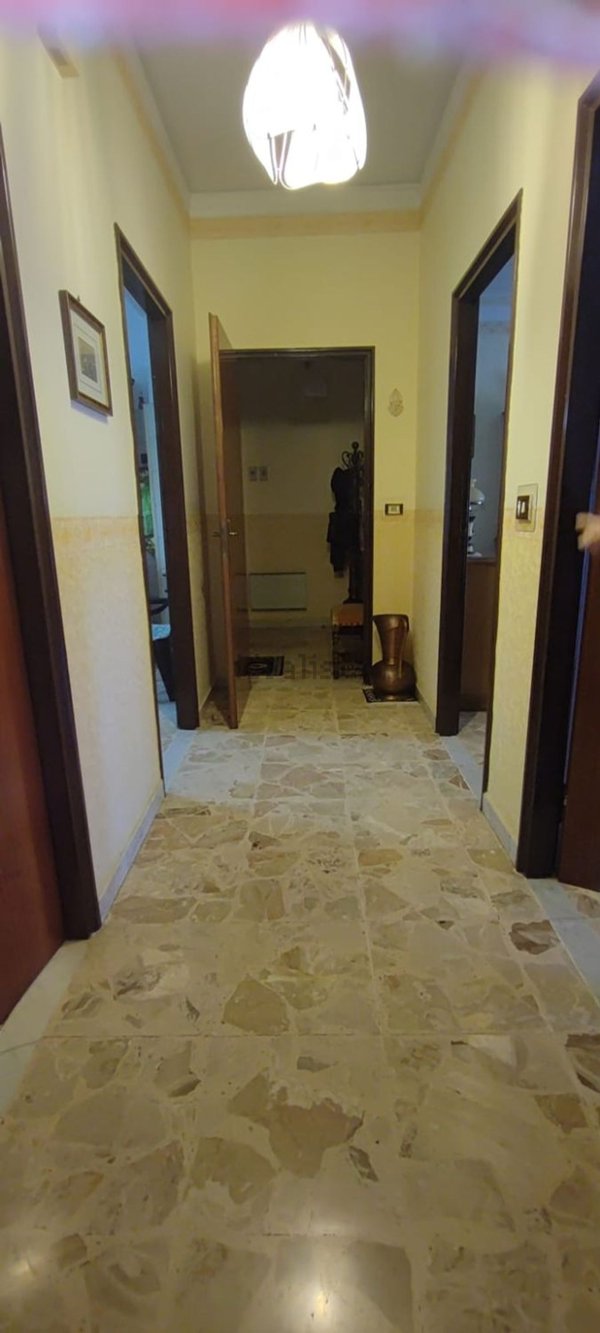 appartamento in vendita a Valverde(CT)