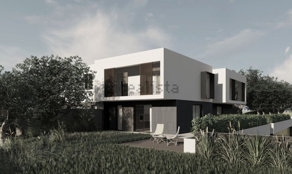 casa indipendente in vendita a Valverde(CT)