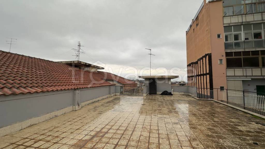 appartamento in vendita a Valverde(CT)