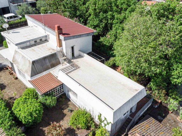 casa indipendente in vendita a Valverde(CT)