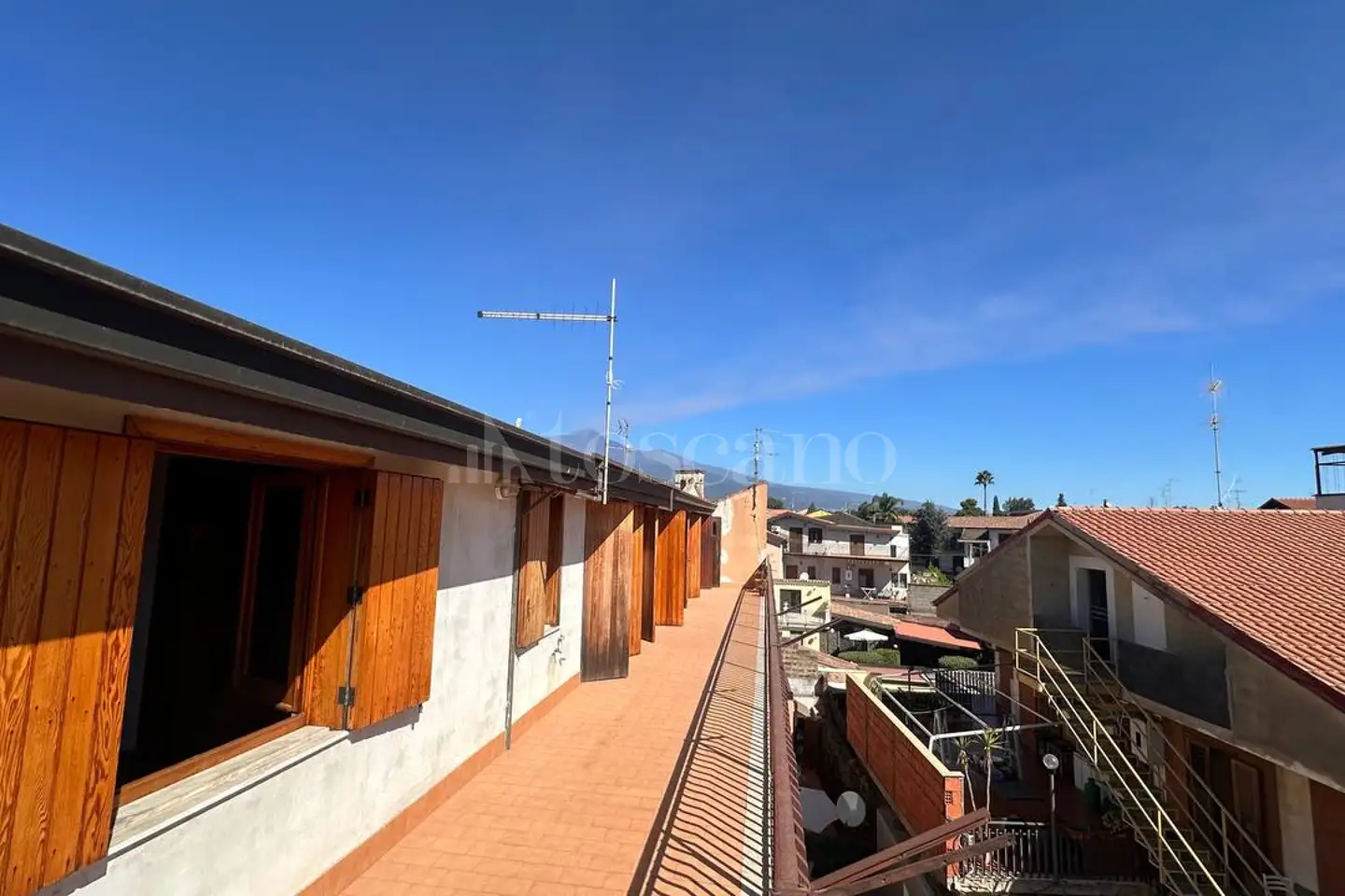 appartamento in vendita a Valverde(CT)
