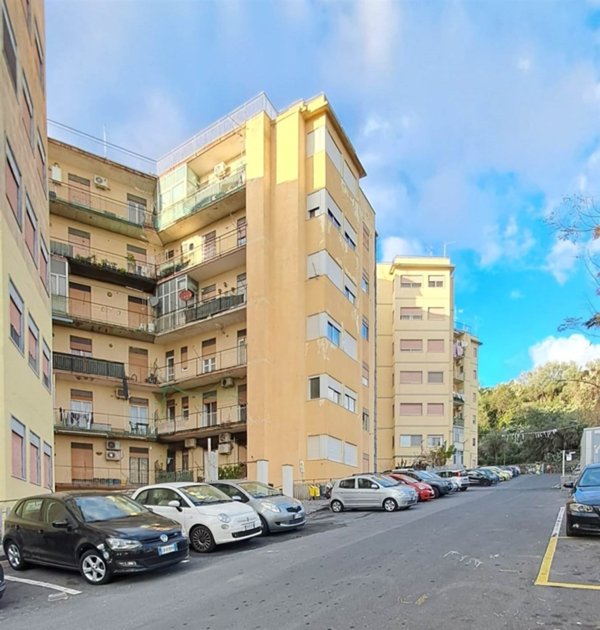 appartamento in vendita a Valverde(CT)