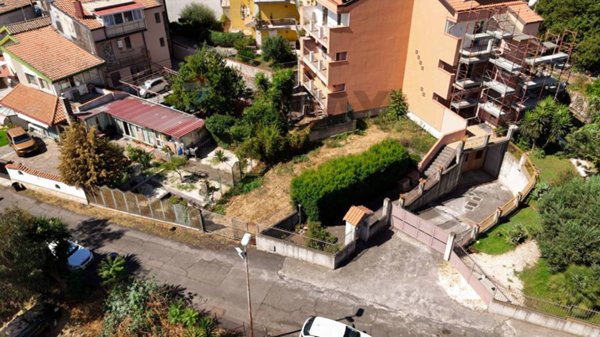 appartamento in vendita a Valverde(CT)