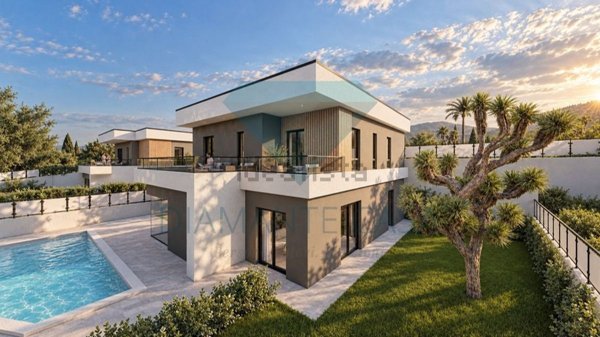 casa indipendente in vendita a Valverde(CT)