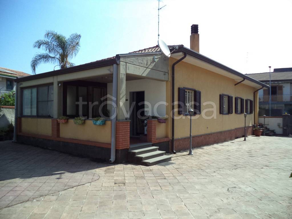 casa indipendente in vendita a Viagrande