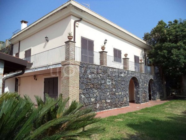 casa indipendente in vendita a Viagrande