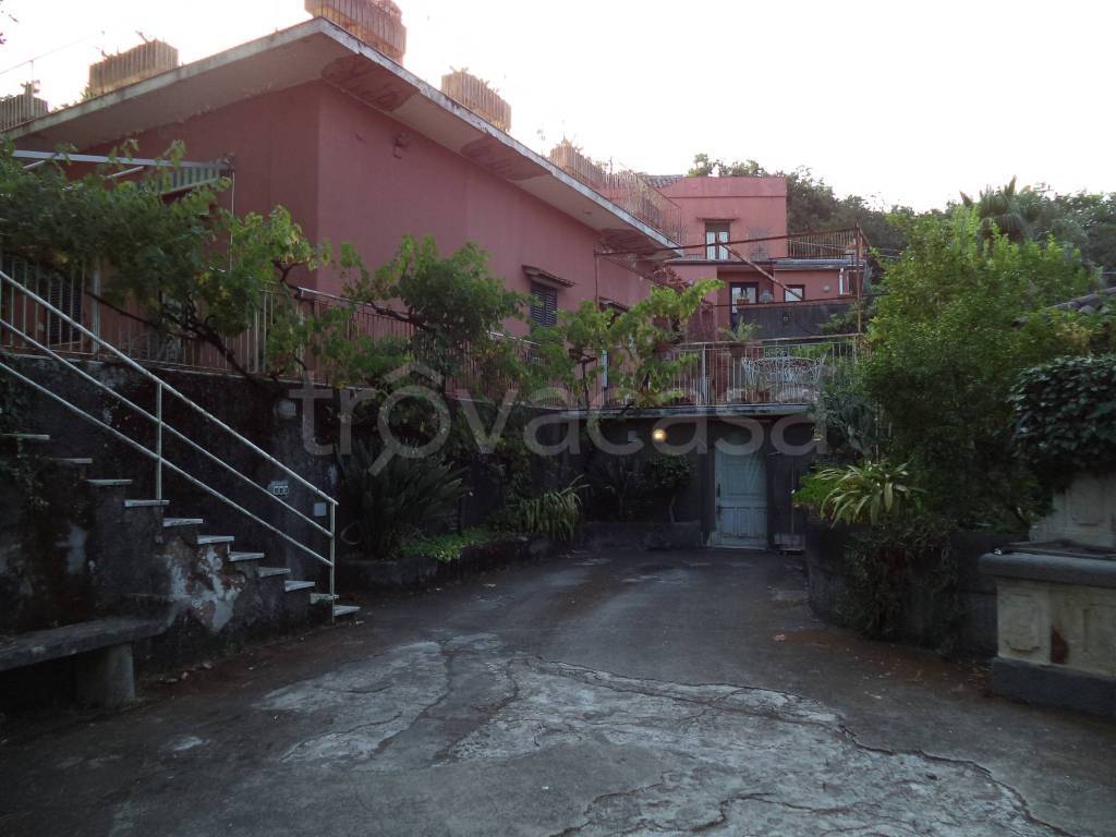 casa indipendente in vendita a Viagrande
