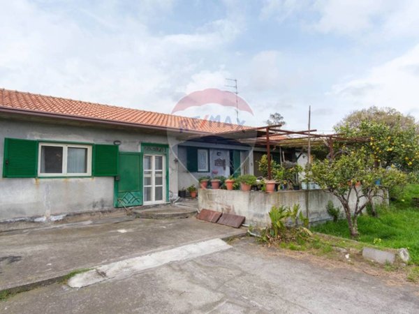 casa indipendente in vendita a Viagrande