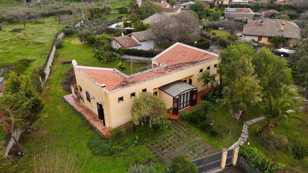 casa indipendente in vendita a Viagrande