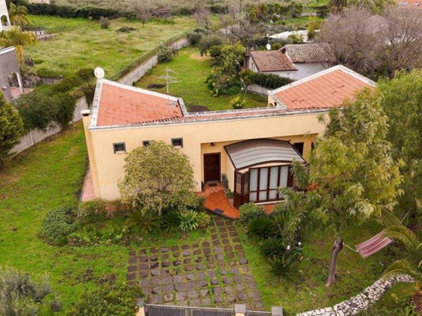 casa indipendente in vendita a Viagrande