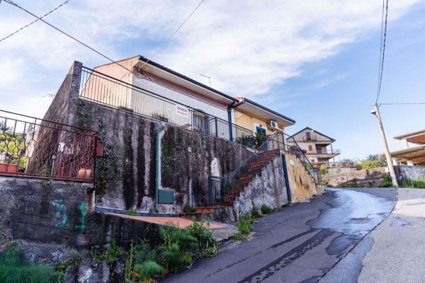 casa indipendente in vendita a Viagrande