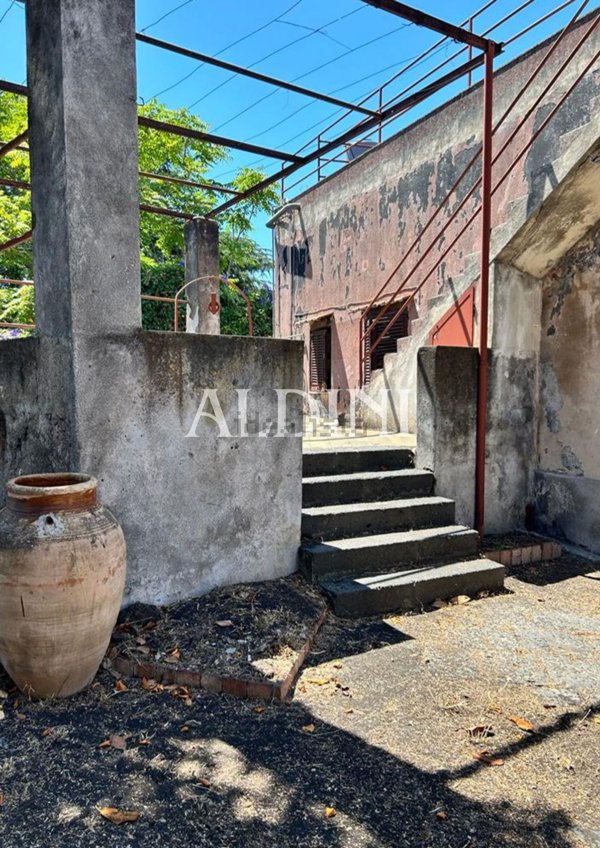 casa indipendente in vendita a Viagrande