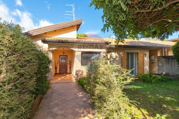 casa indipendente in vendita a Viagrande