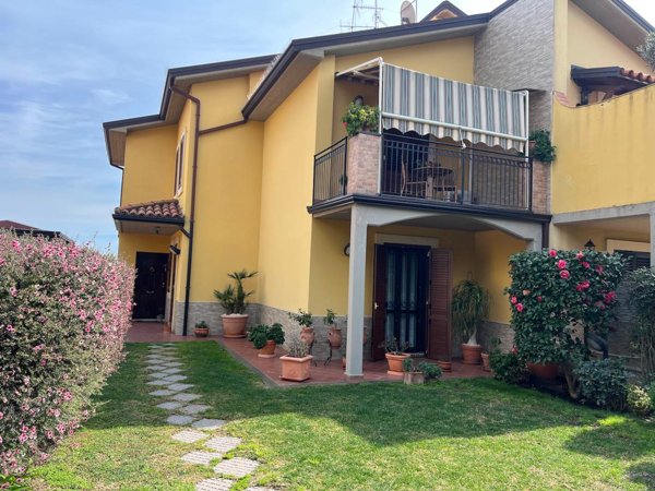 casa indipendente in vendita a Viagrande