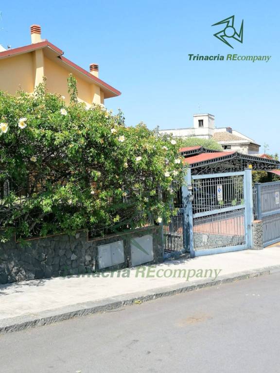 casa indipendente in vendita a Viagrande
