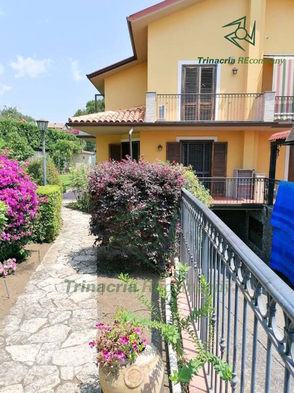 casa indipendente in vendita a Viagrande