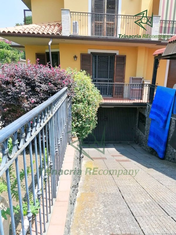 casa indipendente in vendita a Viagrande